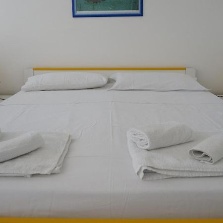Annalisa Apartments 300 M Dal Mare 圣维托罗卡波 外观 照片